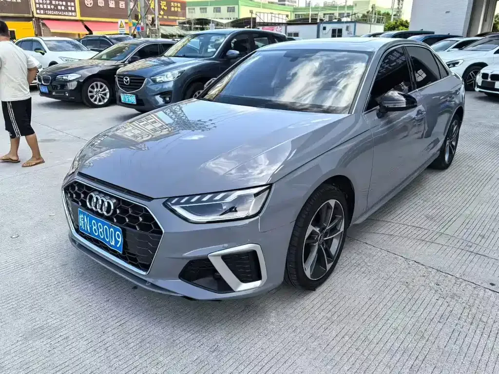 Audi A4L 2022 из CN, фото 1