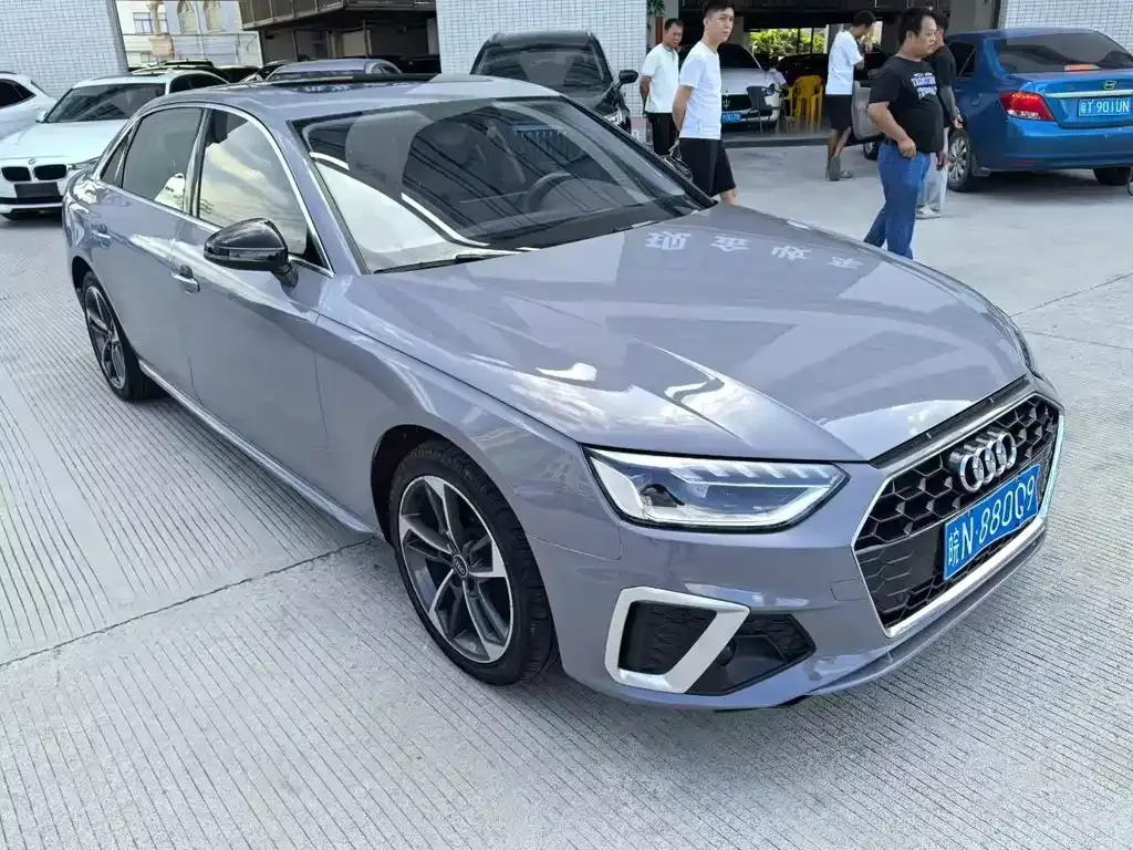 Audi A4L 2022 из CN, фото 3