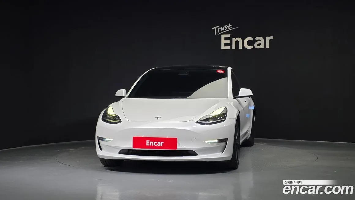 Tesla Model 3 — фото 3
