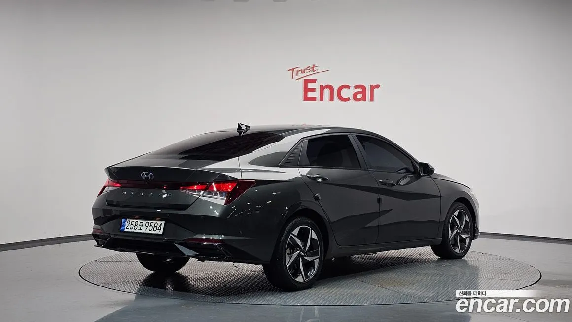 Hyundai AVANTE — фото 2