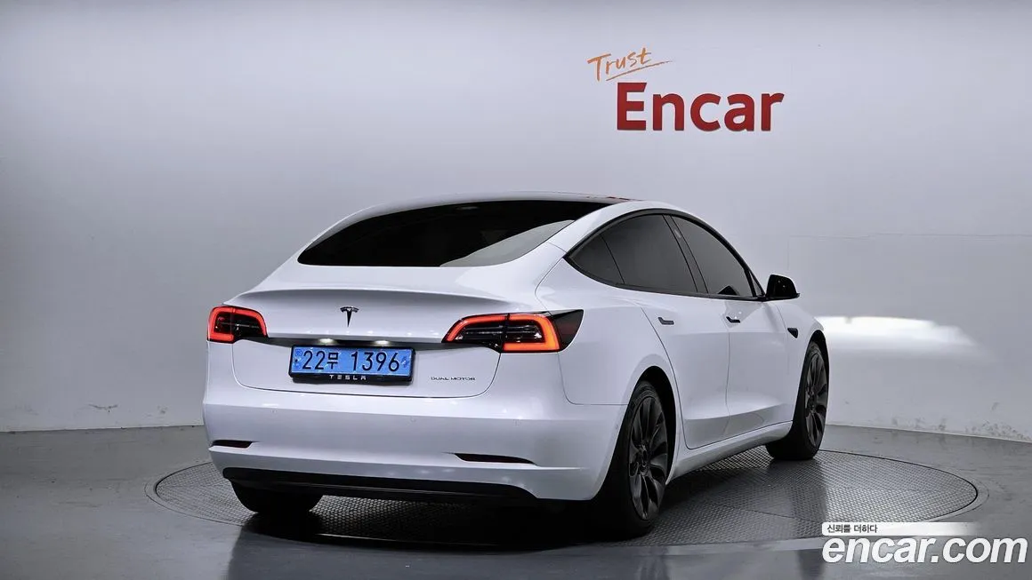 Tesla Model 3 2022 из KR, фото 2