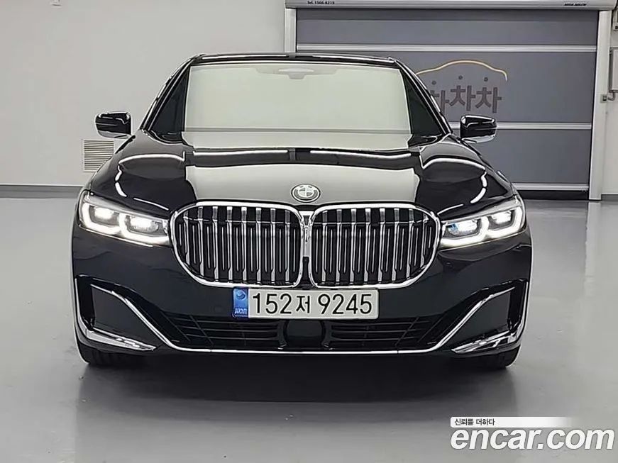 BMW 7-Series — фото 1