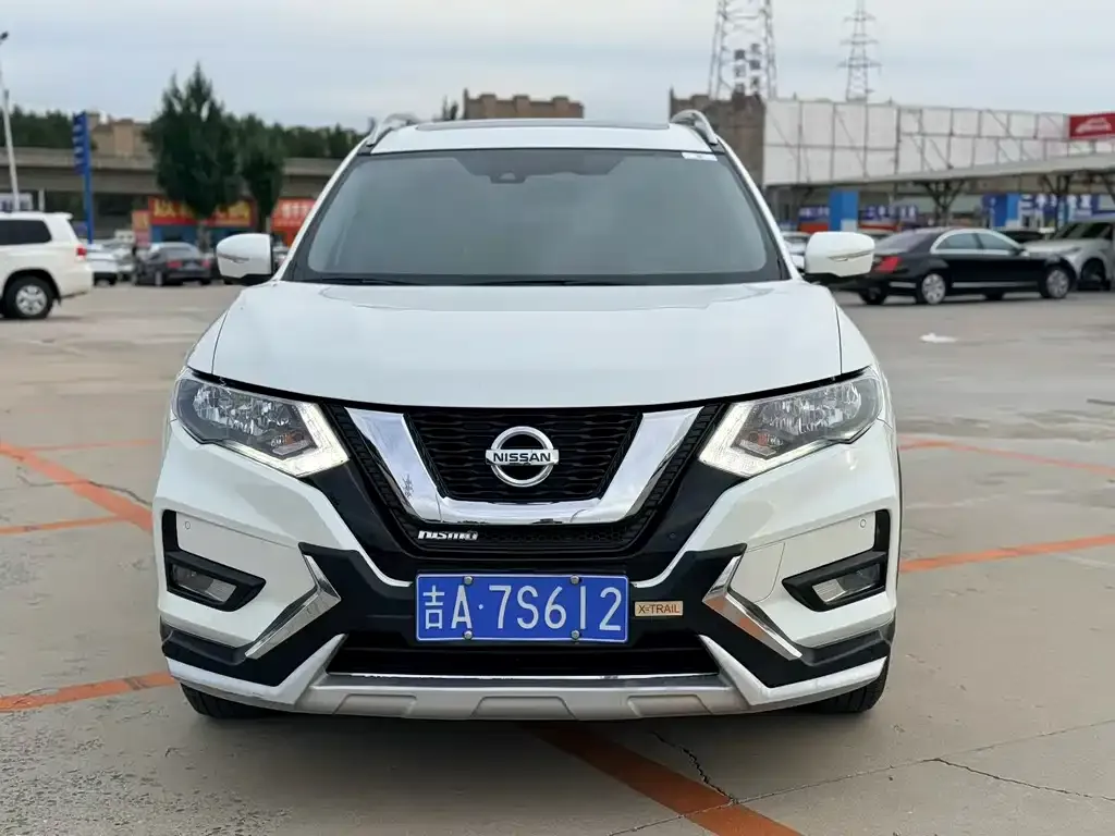 Nissan X-Trail 2021 из CN, фото 2