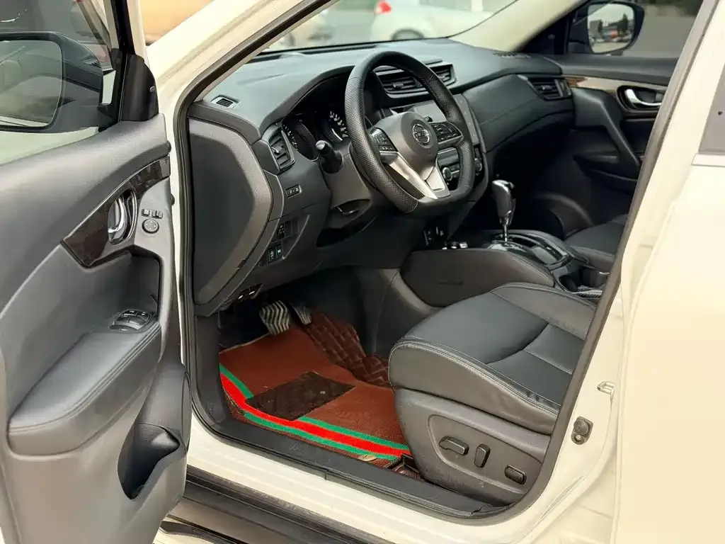 Nissan X-Trail 2021 из CN, фото 4