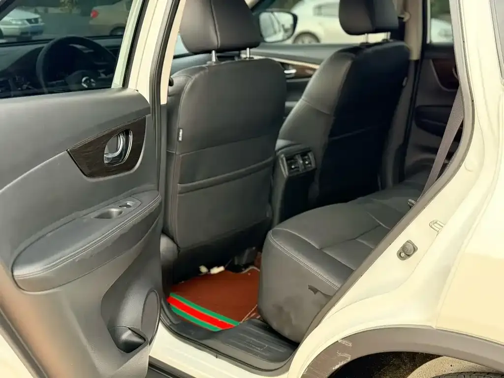 Nissan X-Trail 2021 из CN, фото 5