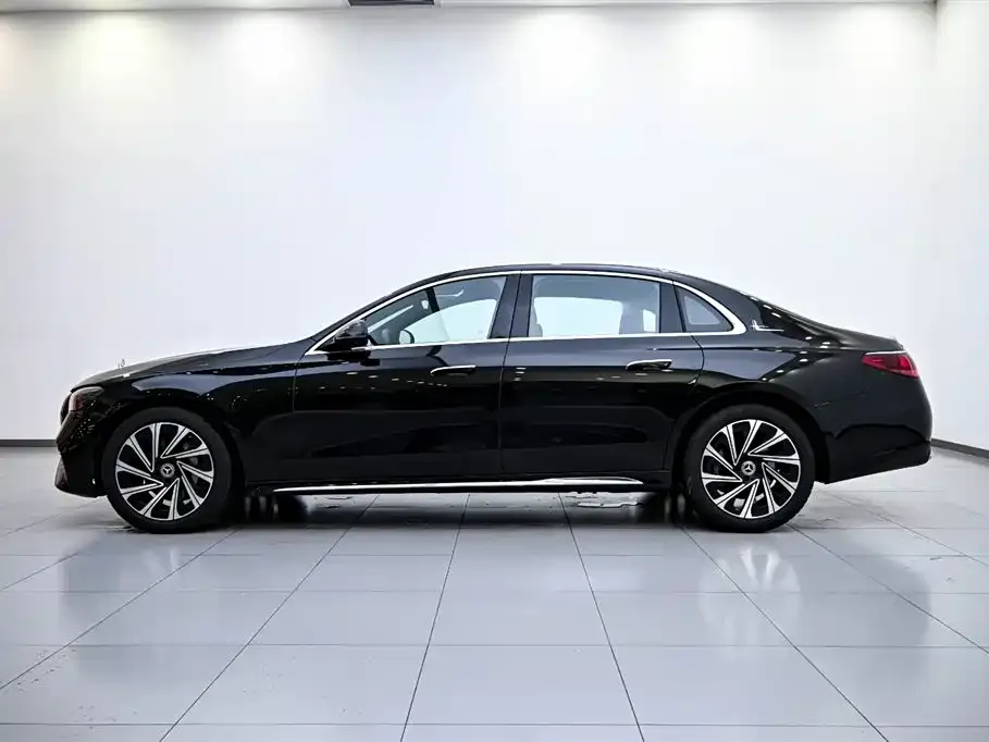 Mercedes-Benz E-Class 2025 из CN, фото 5