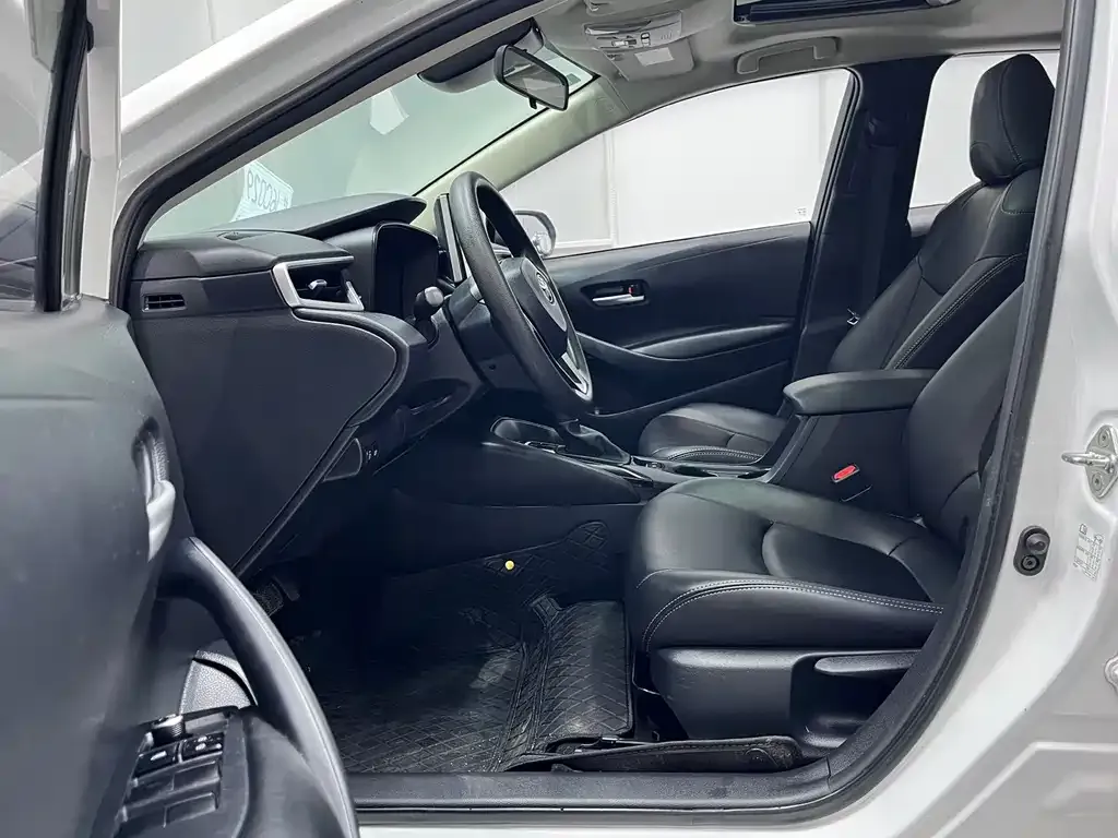 Toyota Corolla 2021 из CN, фото 9