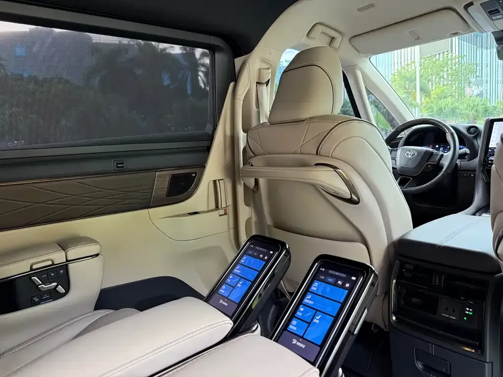 Toyota Alphard 2024 из CN, фото 10