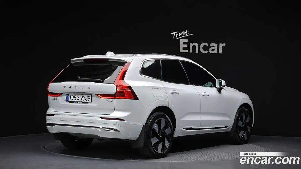 Volvo XC60 2025 из KR, фото 2