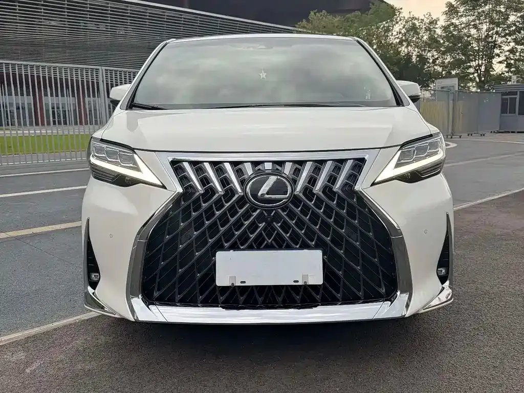 Lexus LM 2022 из CN, фото 2