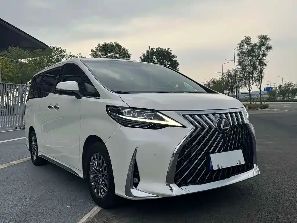 Lexus LM 2022 из CN, фото 3