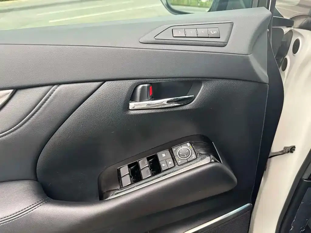 Lexus LM 2022 из CN, фото 8