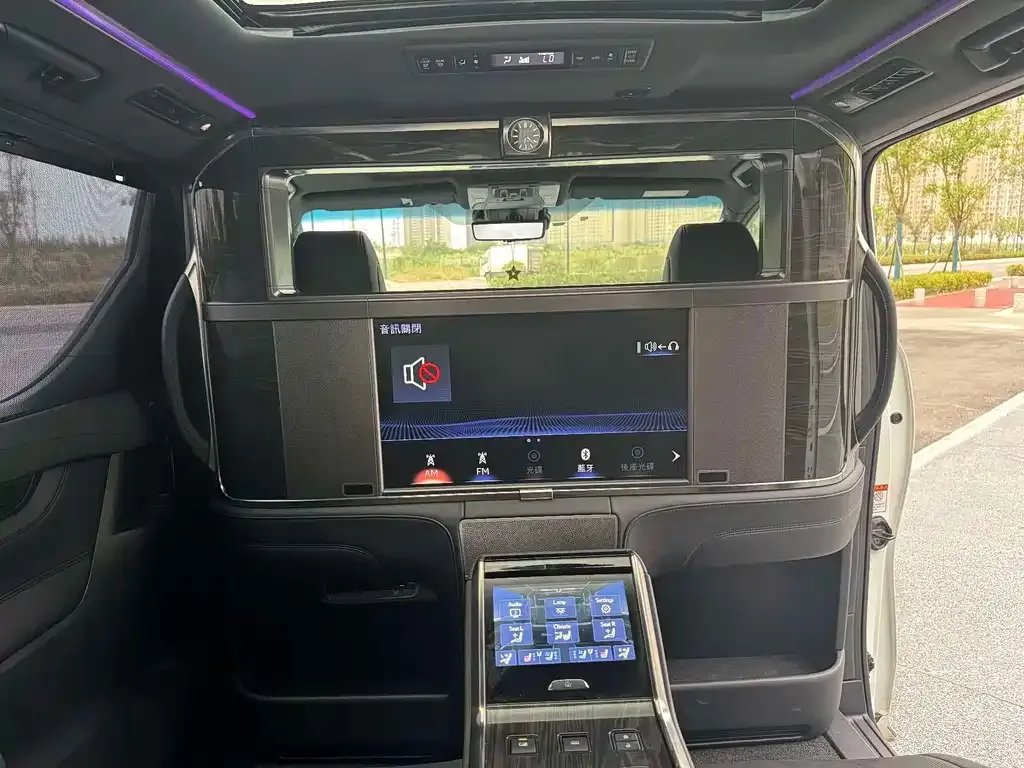 Lexus LM 2022 из CN, фото 9