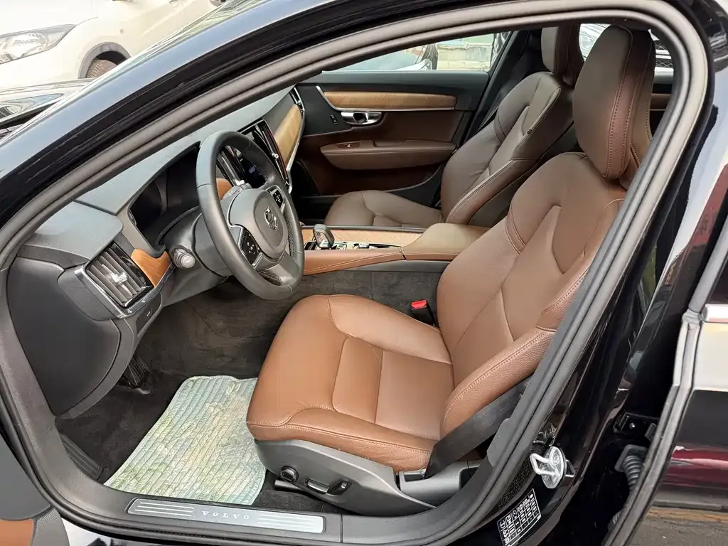 Volvo S90 2022 из CN, фото 8