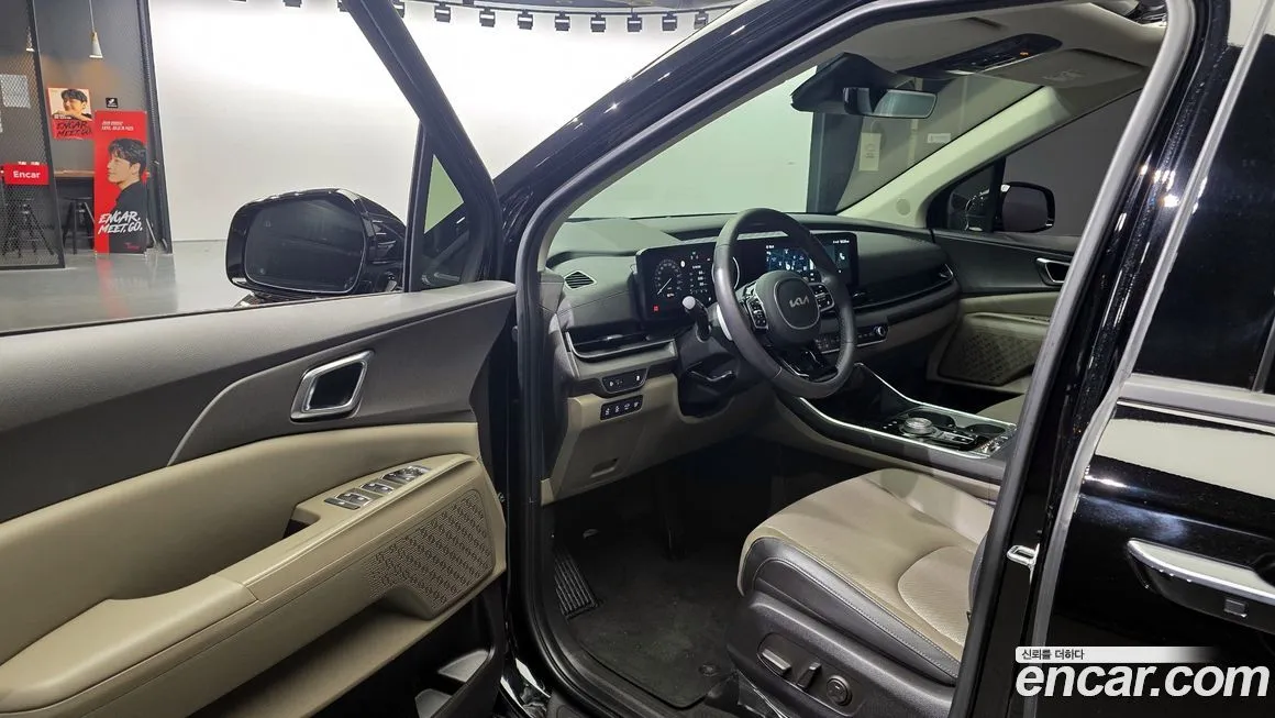 Kia Carnival — фото 10