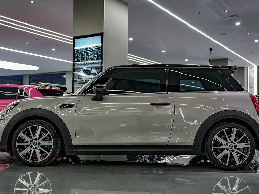 MINI Cooper (3-door) 2022 из CN, фото 3