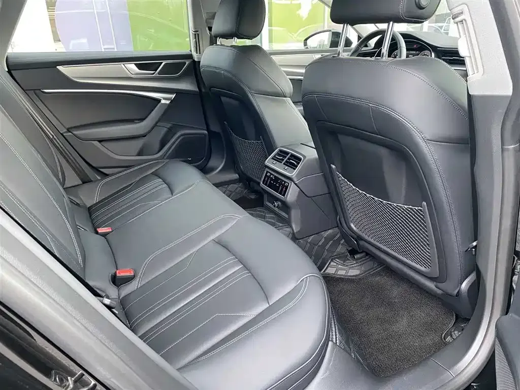 Audi A7 2024 из CN, фото 6