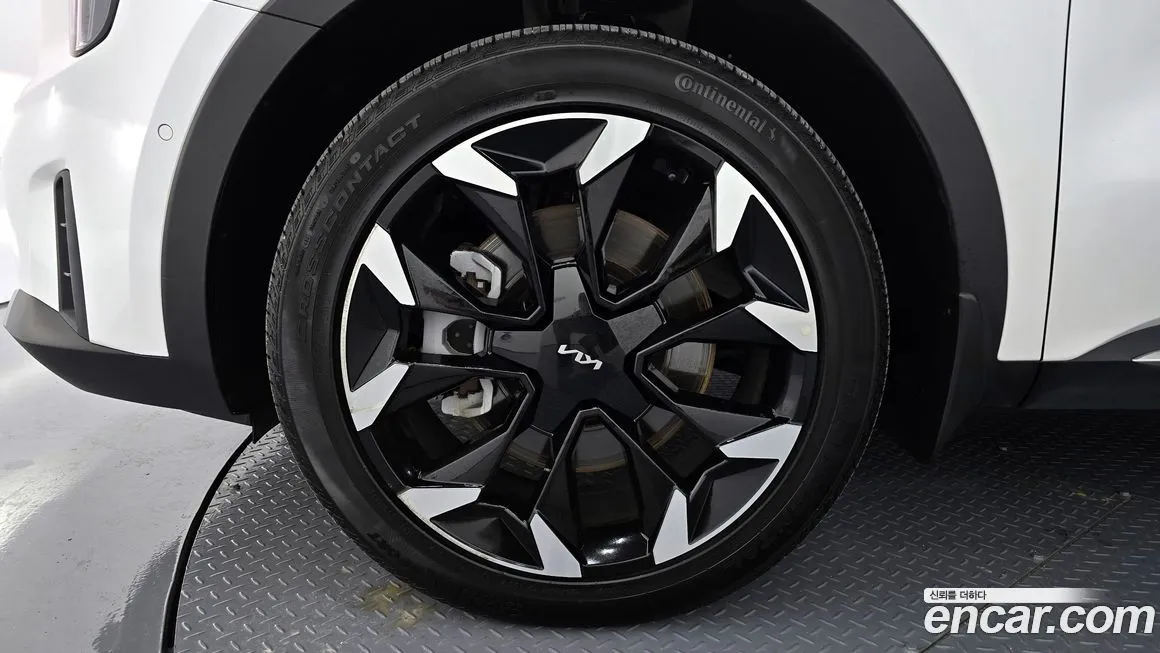 Kia Sorento — фото 5