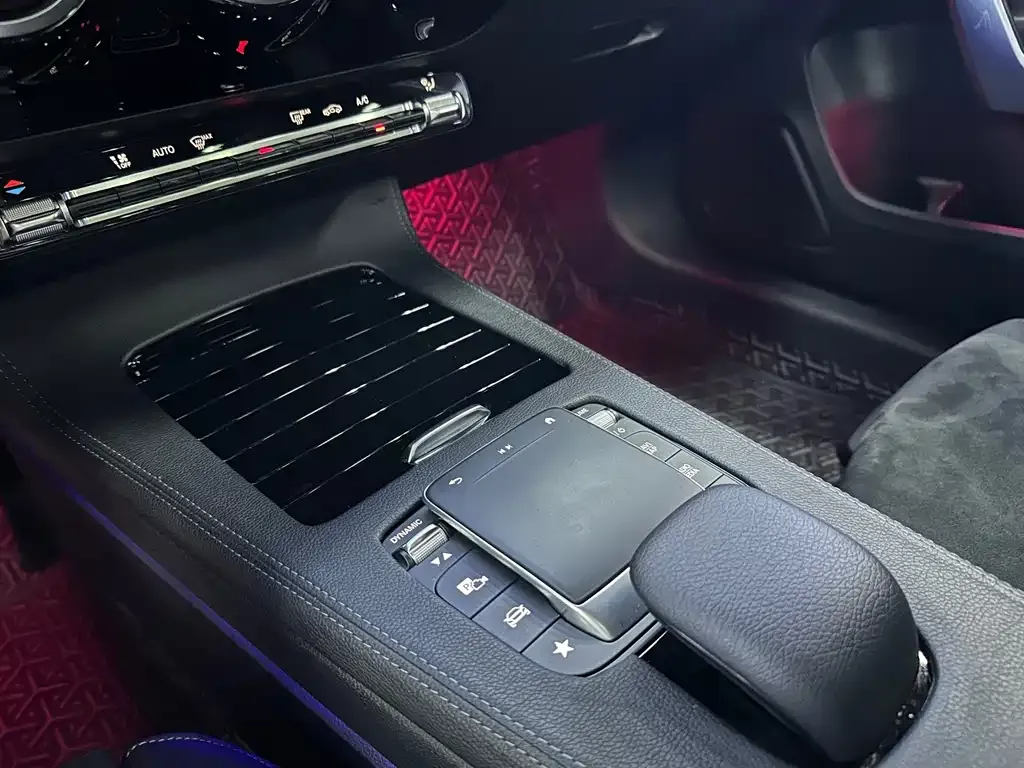Mercedes-Benz A-Class 2023 из CN, фото 10