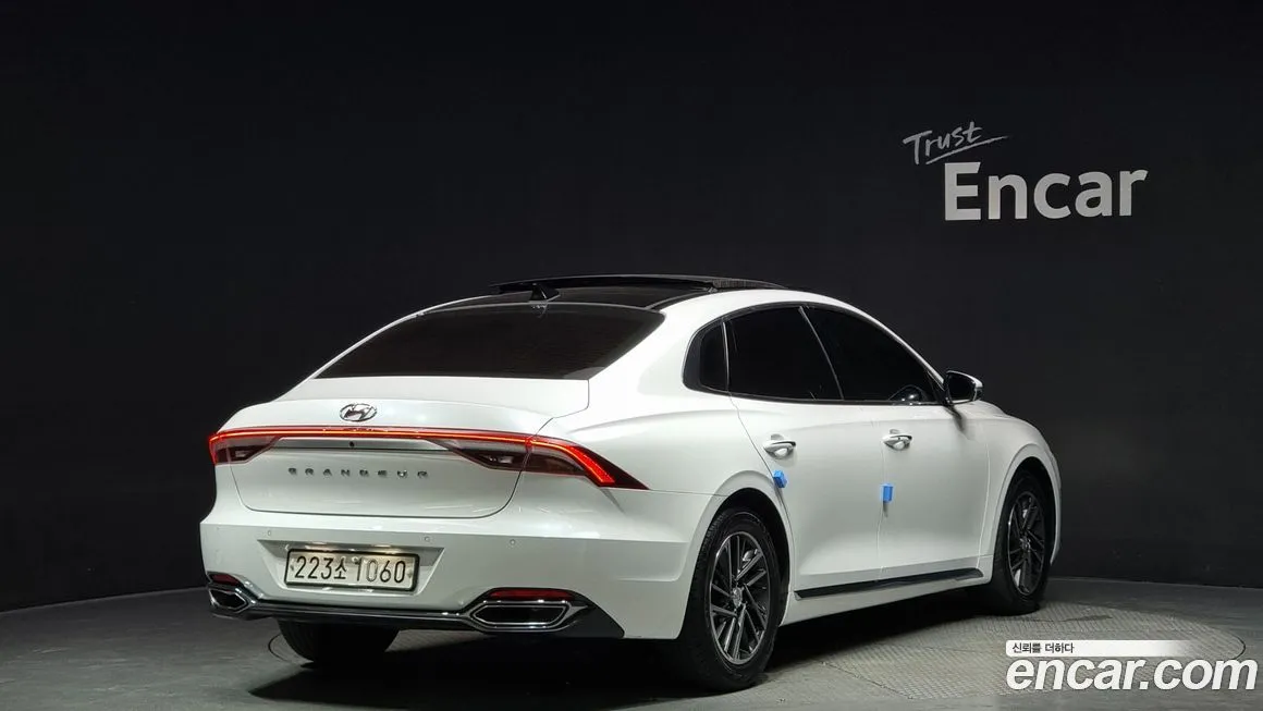 Hyundai Grandeur 2023 из KR, фото 2