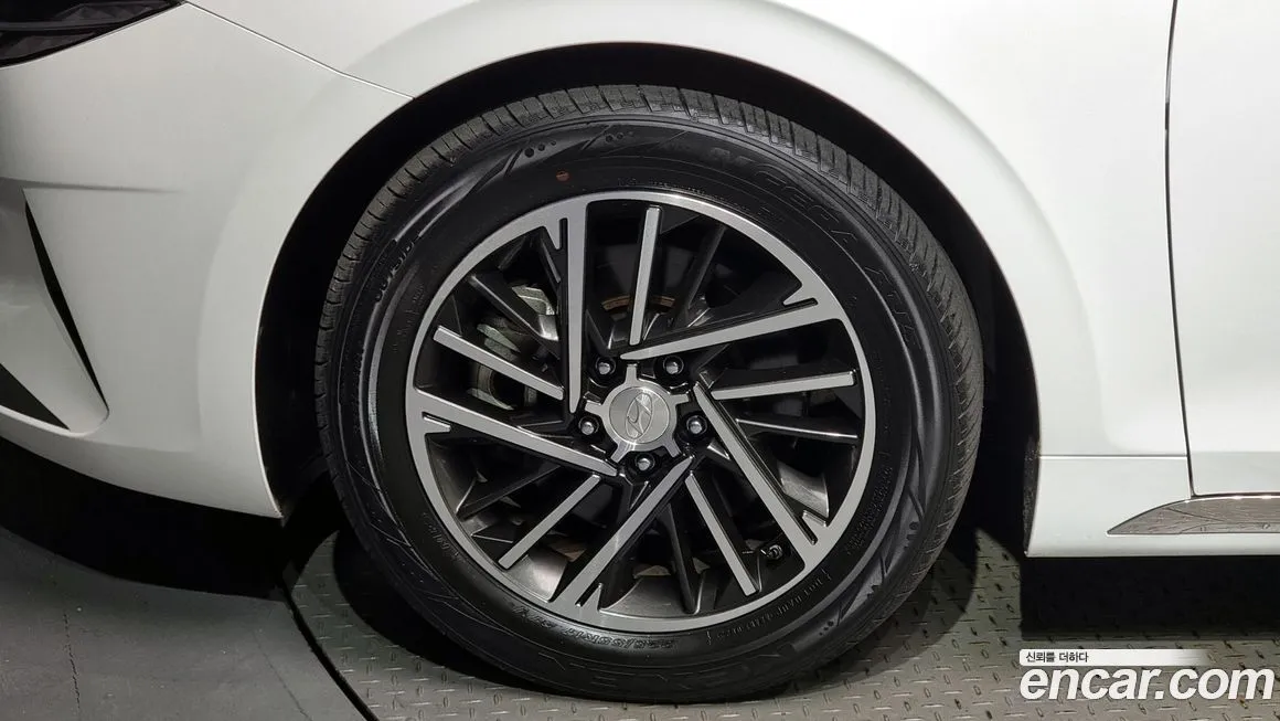 Hyundai Grandeur 2023 из KR, фото 5