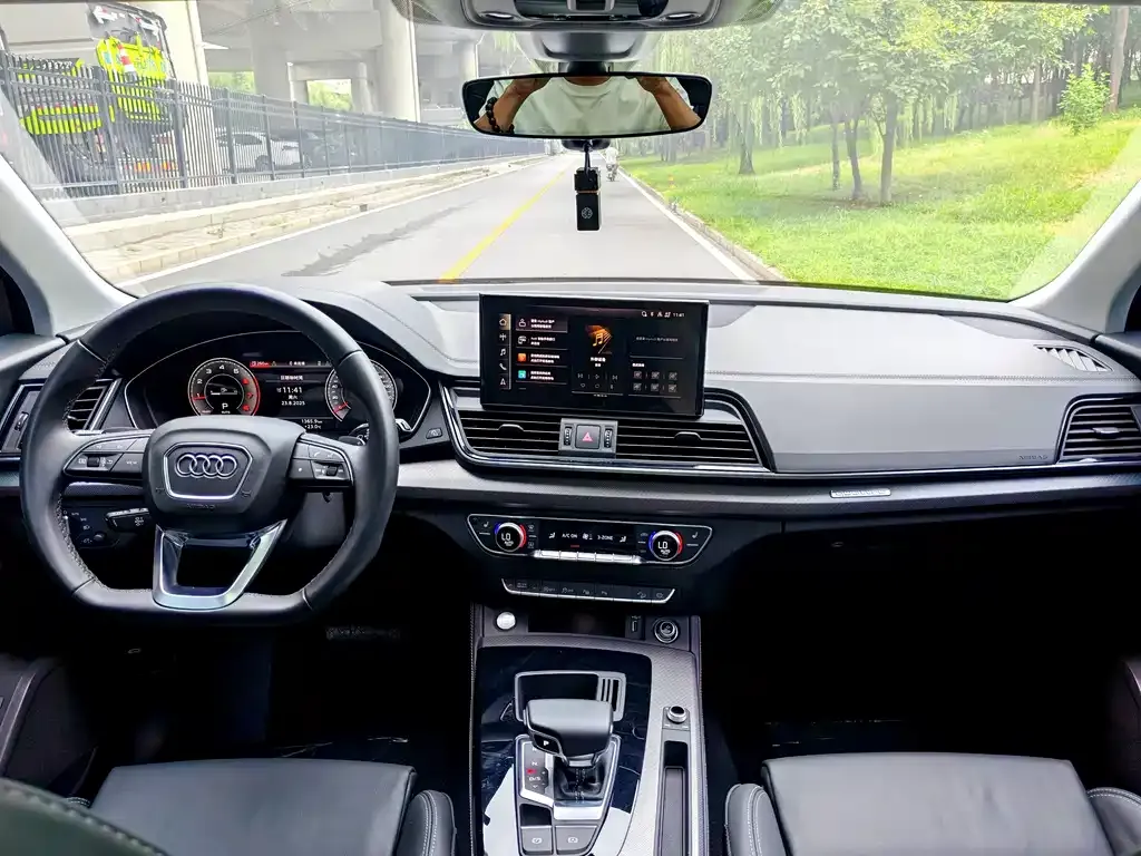 Audi Q5L 2023 из CN, фото 9