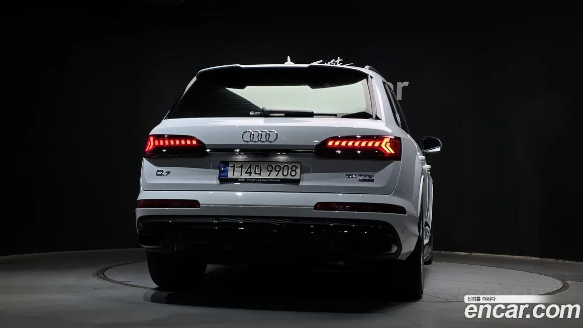 Audi Q7 2023 из KR, фото 4
