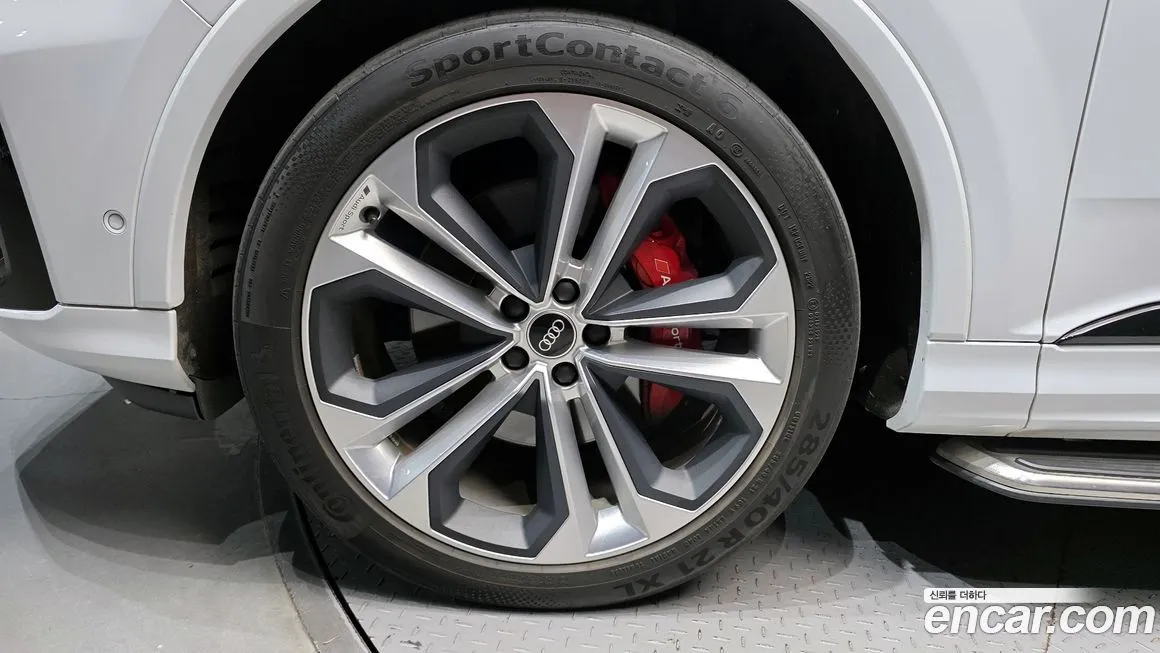 Audi Q7 2023 из KR, фото 5