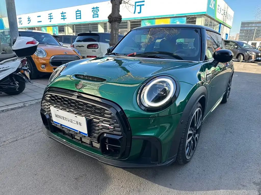 MINI Cooper (3-door) 2023 из CN, фото 2