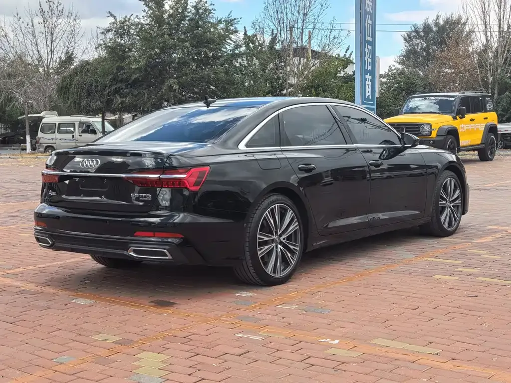 Audi A6L 2021 из CN, фото 9