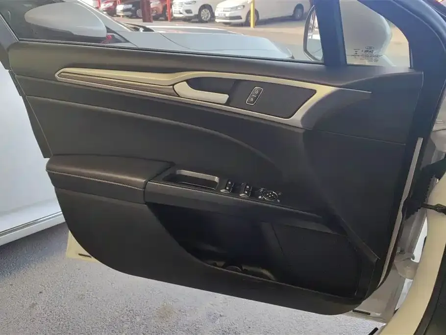 Ford Mondeo 2021 из CN, фото 7