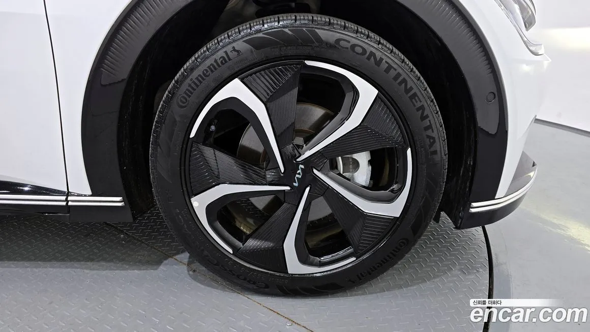 Kia EV6 2023 из KR, фото 5