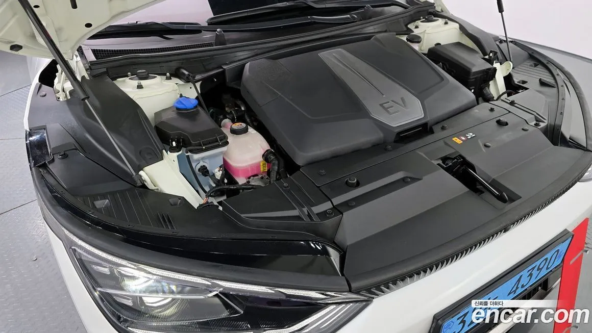 Kia EV6 2023 из KR, фото 6