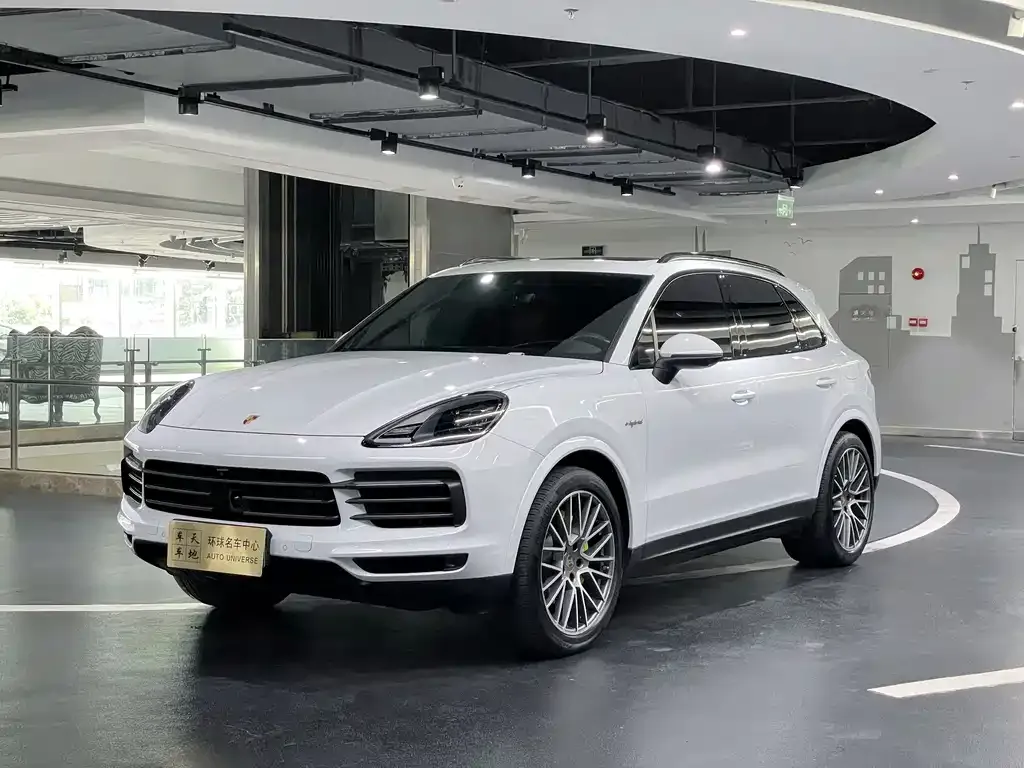 Porsche Cayenne Hybrid 2023 из CN, фото 1