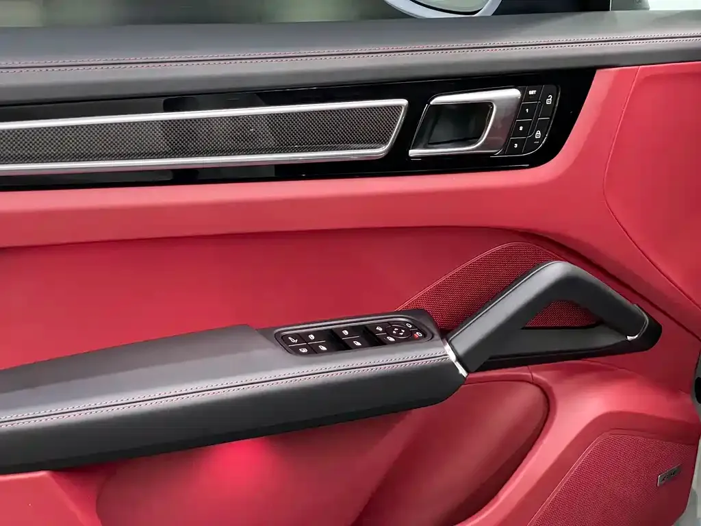 Porsche Cayenne Hybrid 2023 из CN, фото 7
