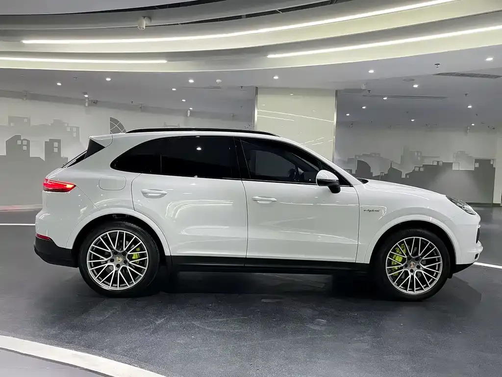 Porsche Cayenne Hybrid 2023 из CN, фото 8