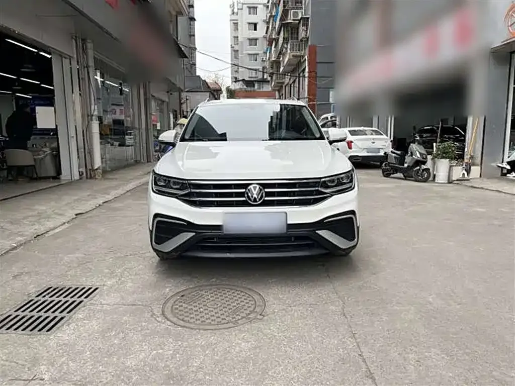 Volkswagen Tiguan L 2022 из CN, фото 8