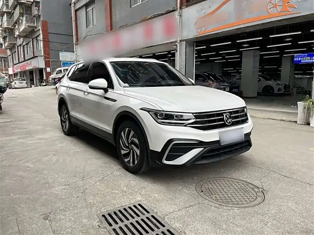 Volkswagen Tiguan L 2022 из CN, фото 9