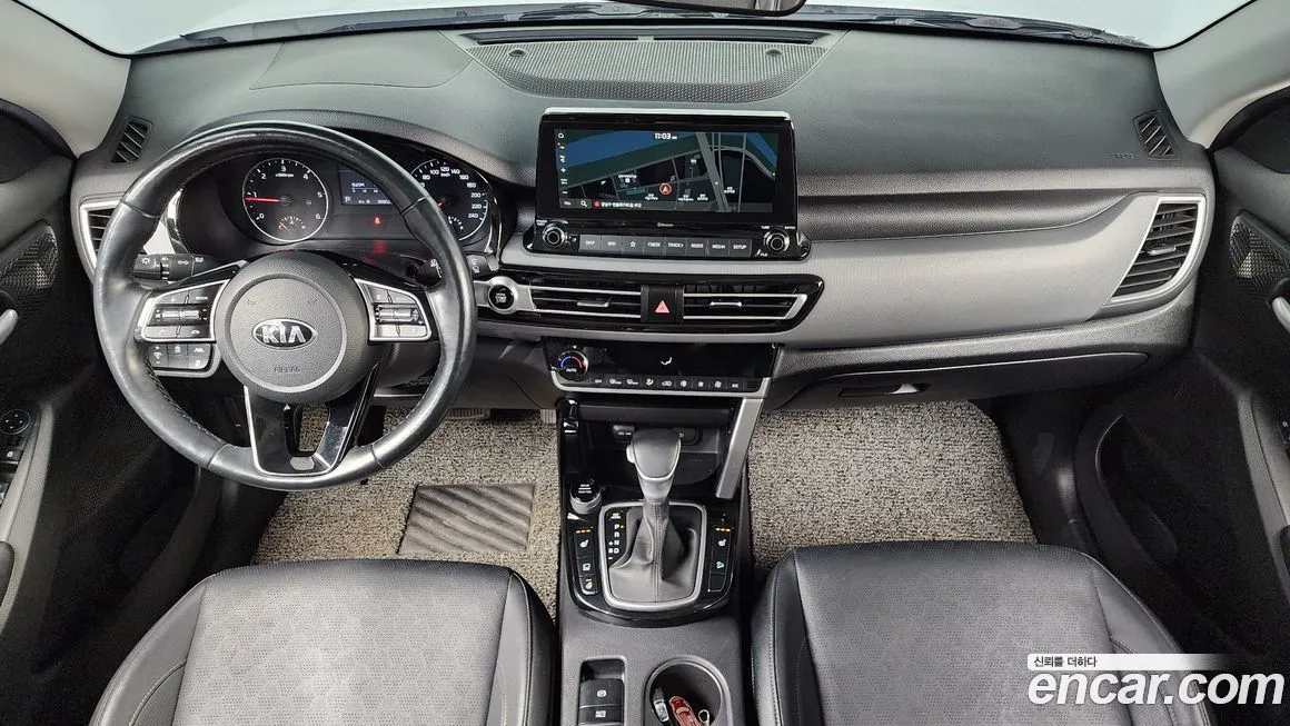 Kia Seltos — фото 7