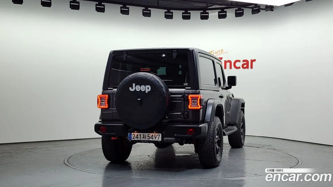 Jeep Wrangler 2023 из KR, фото 4