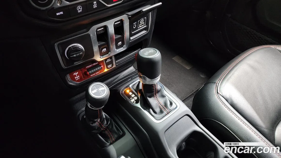 Jeep Wrangler 2023 из KR, фото 9