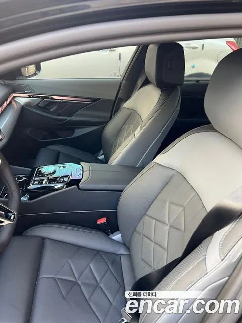 BMW 5-Series 2025 из KR, фото 5