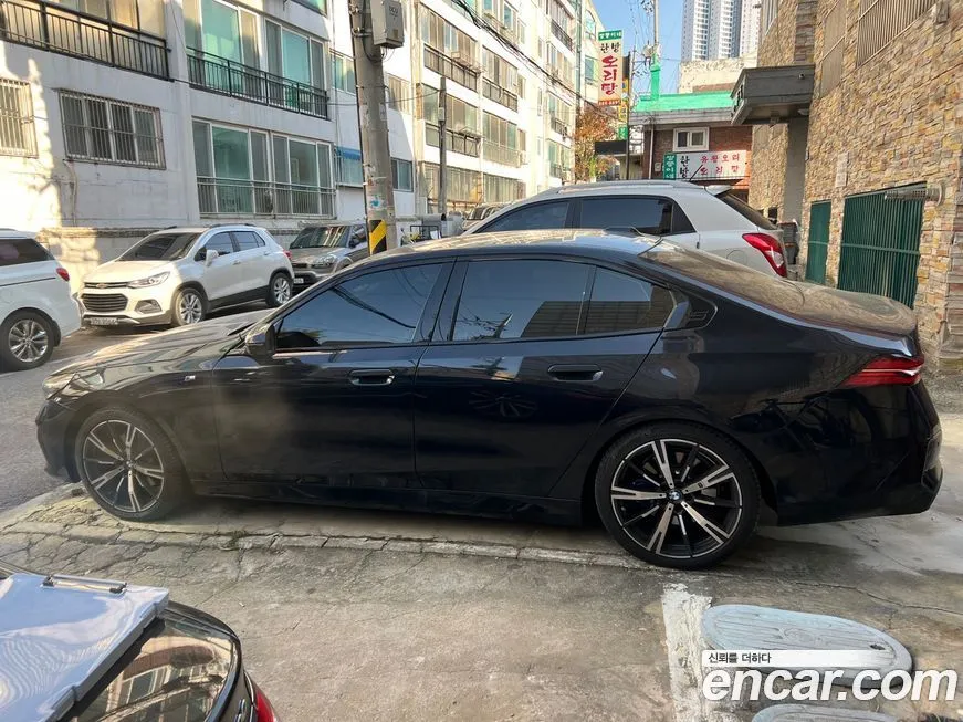 BMW 5-Series 2025 из KR, фото 6
