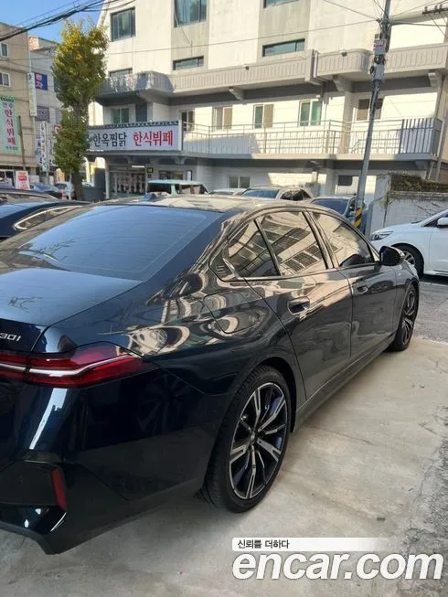 BMW 5-Series 2025 из KR, фото 8