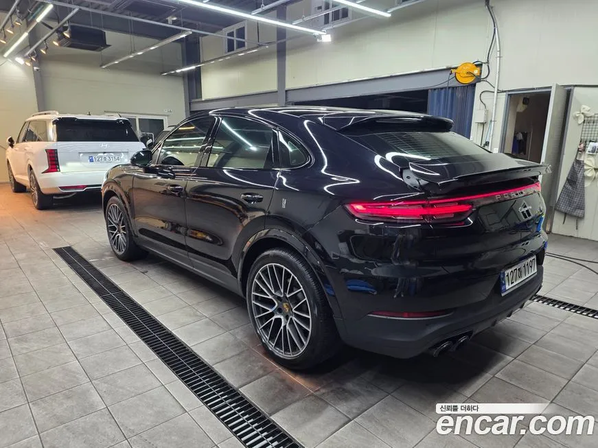 Porsche Cayenne 2021 из KR, фото 2