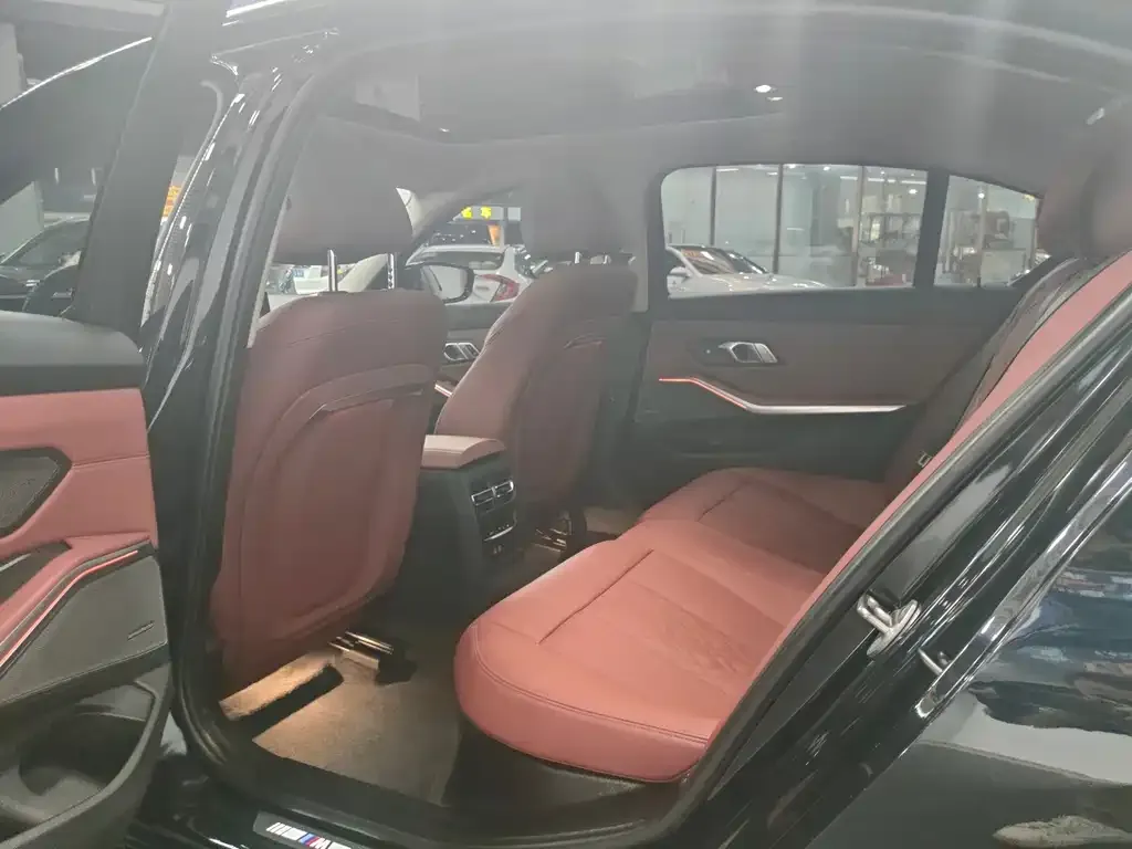 BMW 3 Series 2023 из CN, фото 5