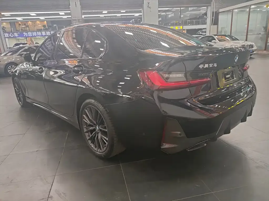 BMW 3 Series 2023 из CN, фото 7