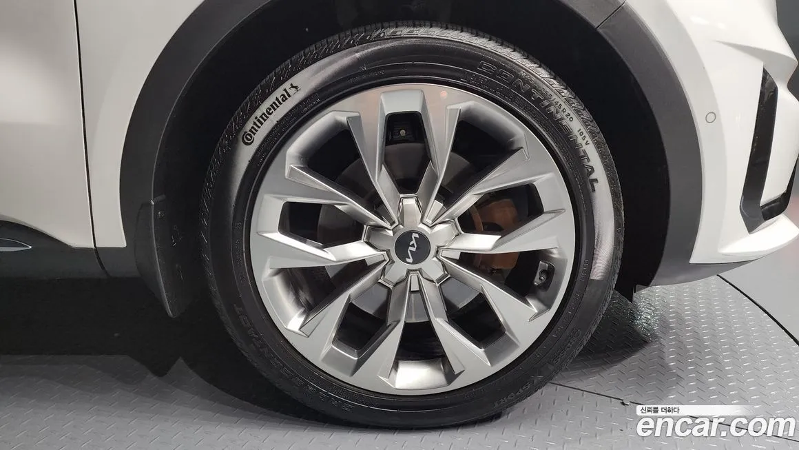 Kia Sorento — фото 5