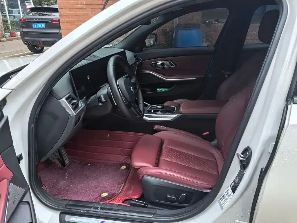 BMW 3 Series 2024 из CN, фото 5