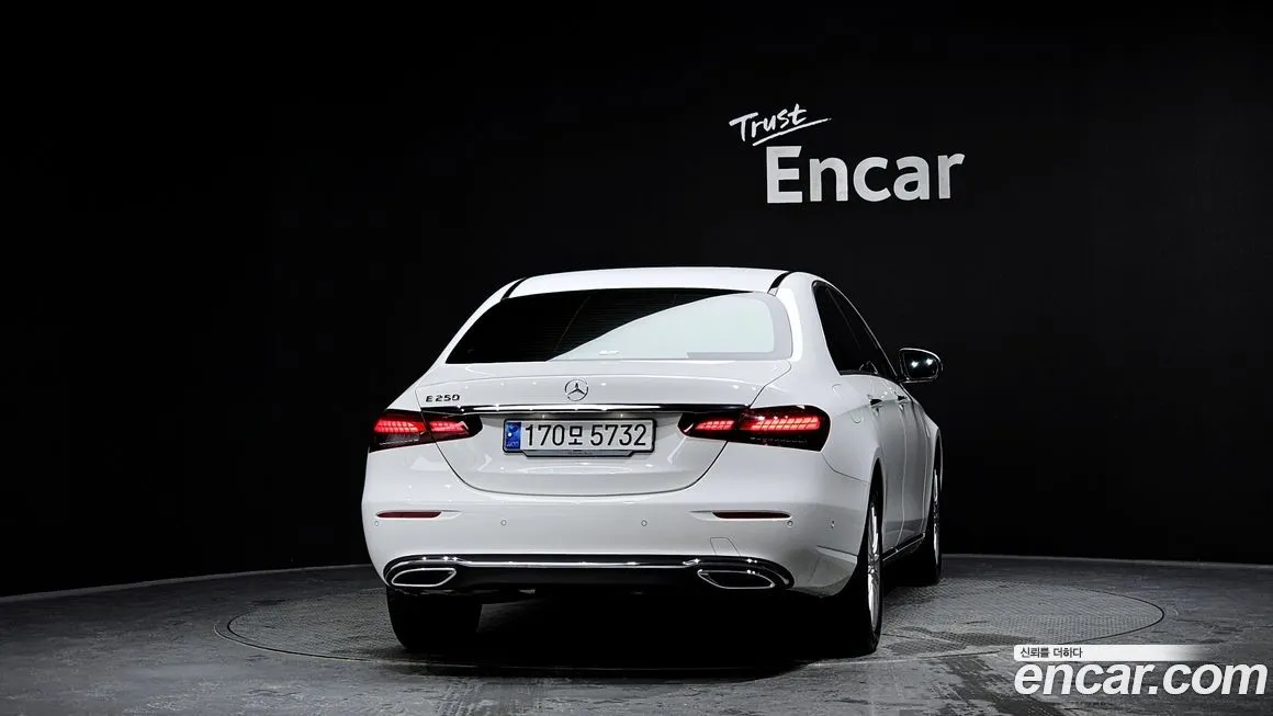 Mercedes-Benz E-Class 2023 из KR, фото 4